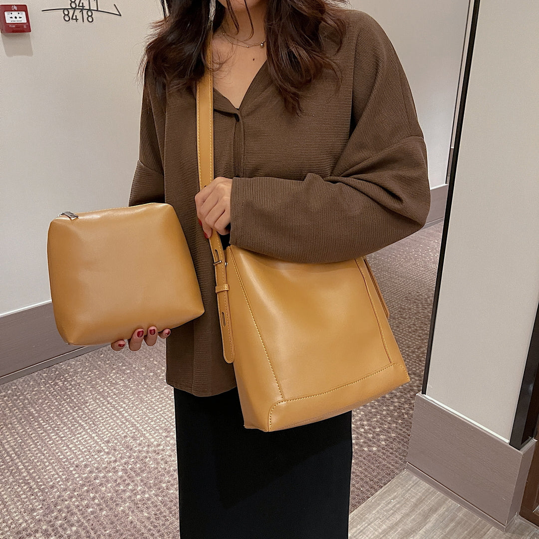 Minimalistic smooth PU leather bucket bag (2-in-1 set)