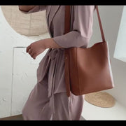 Topstitching PU leather 2-in-1 bucket bag