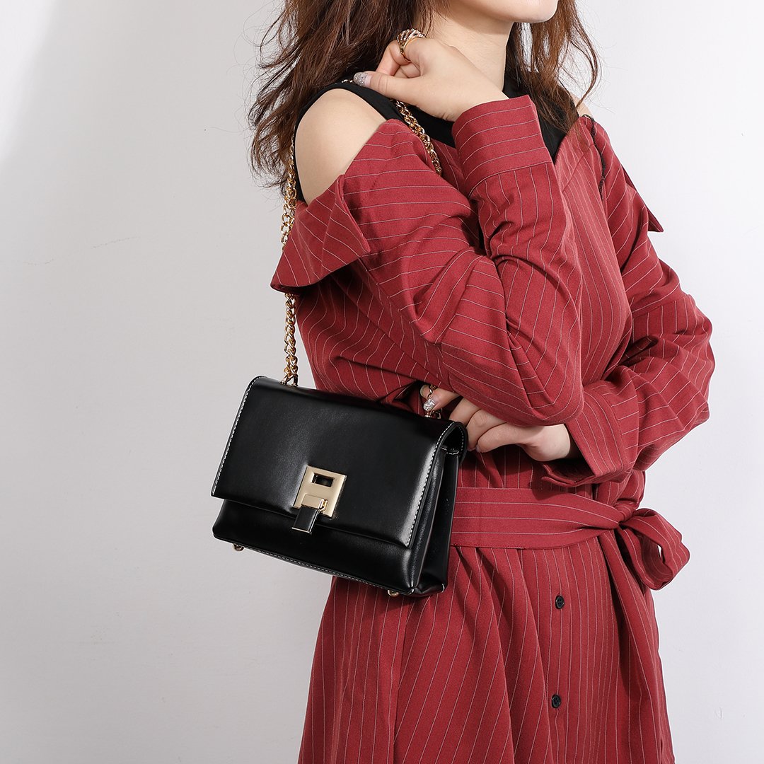 Unique metal clip-lock PU leather crossbody bag