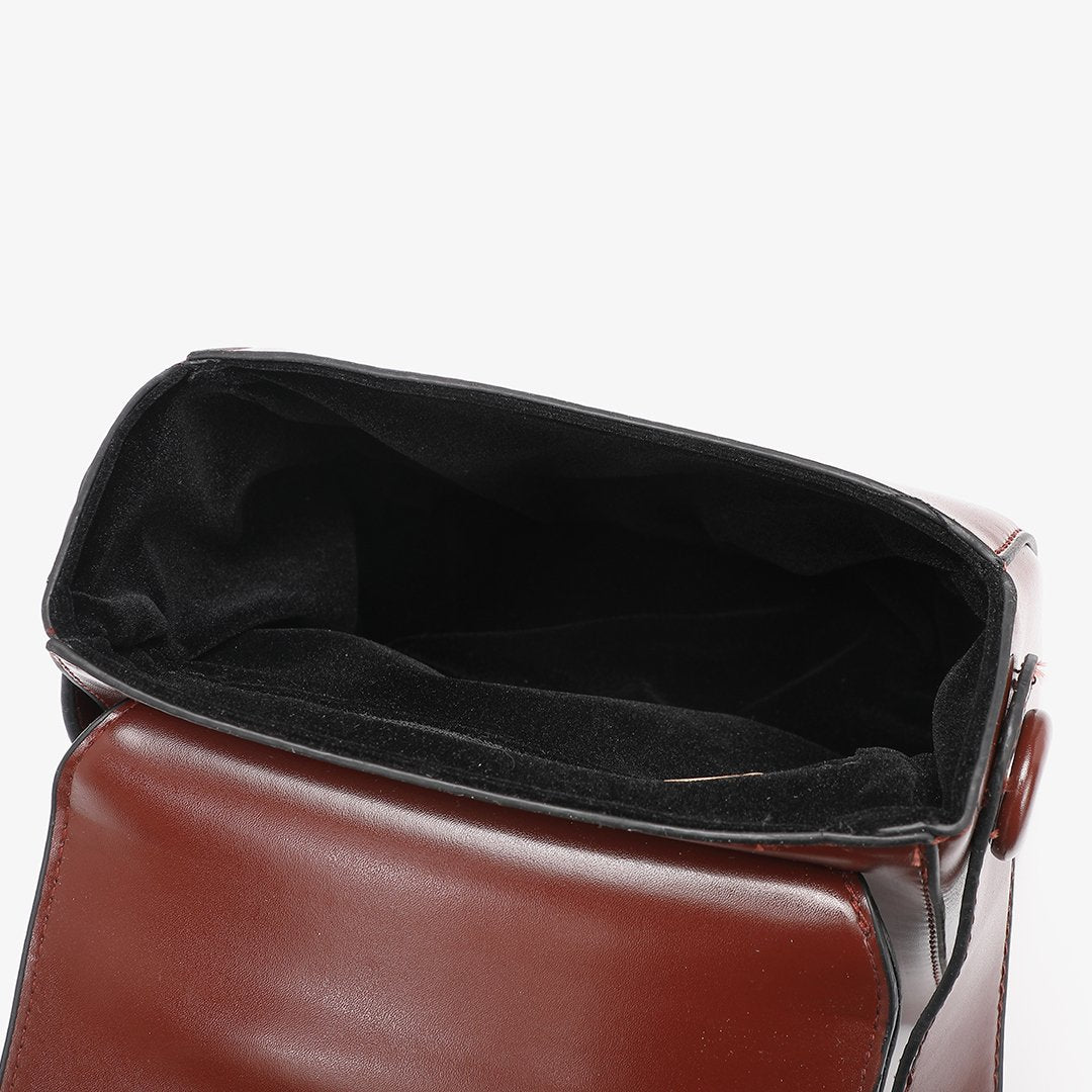 Retro streamlined PU leather crossbody bag