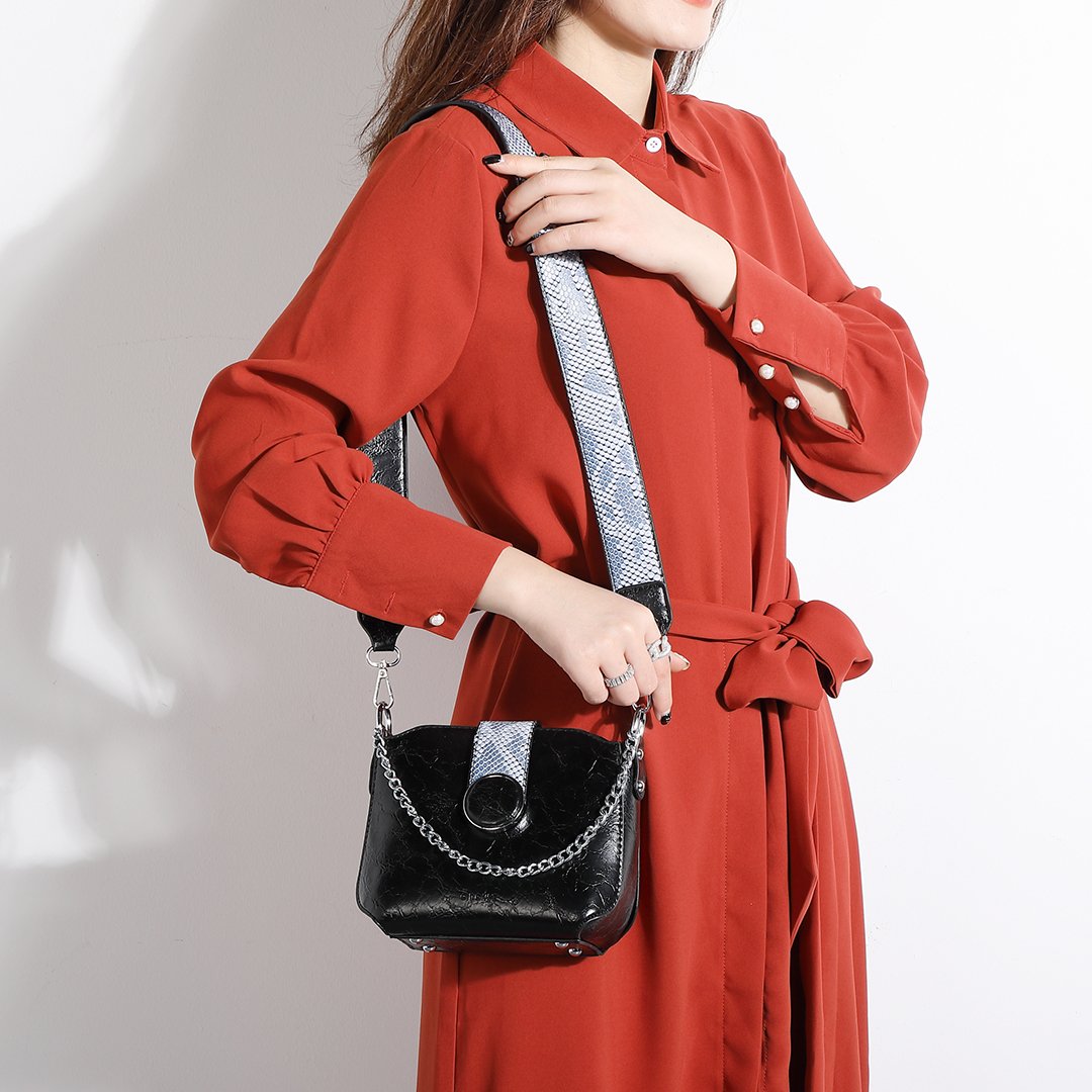 Snake-effect strap colourblock PU leather crossbody bag (3 straps)