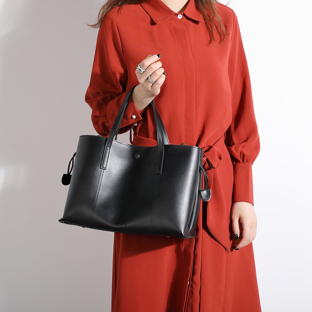 Stud magnetic snap smooth PU leather tote bag
