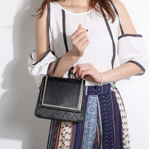 Topstitching border flap quilted PU leather crossbody bag