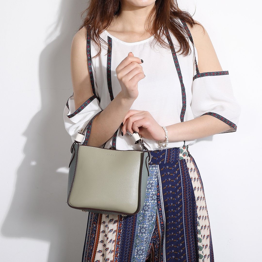 Minimalistic colourblock PU leather bucket bag