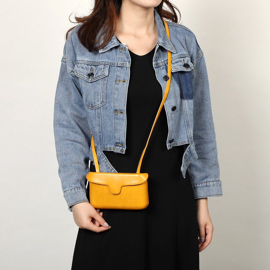 Streamlined PU leather crossbody bag