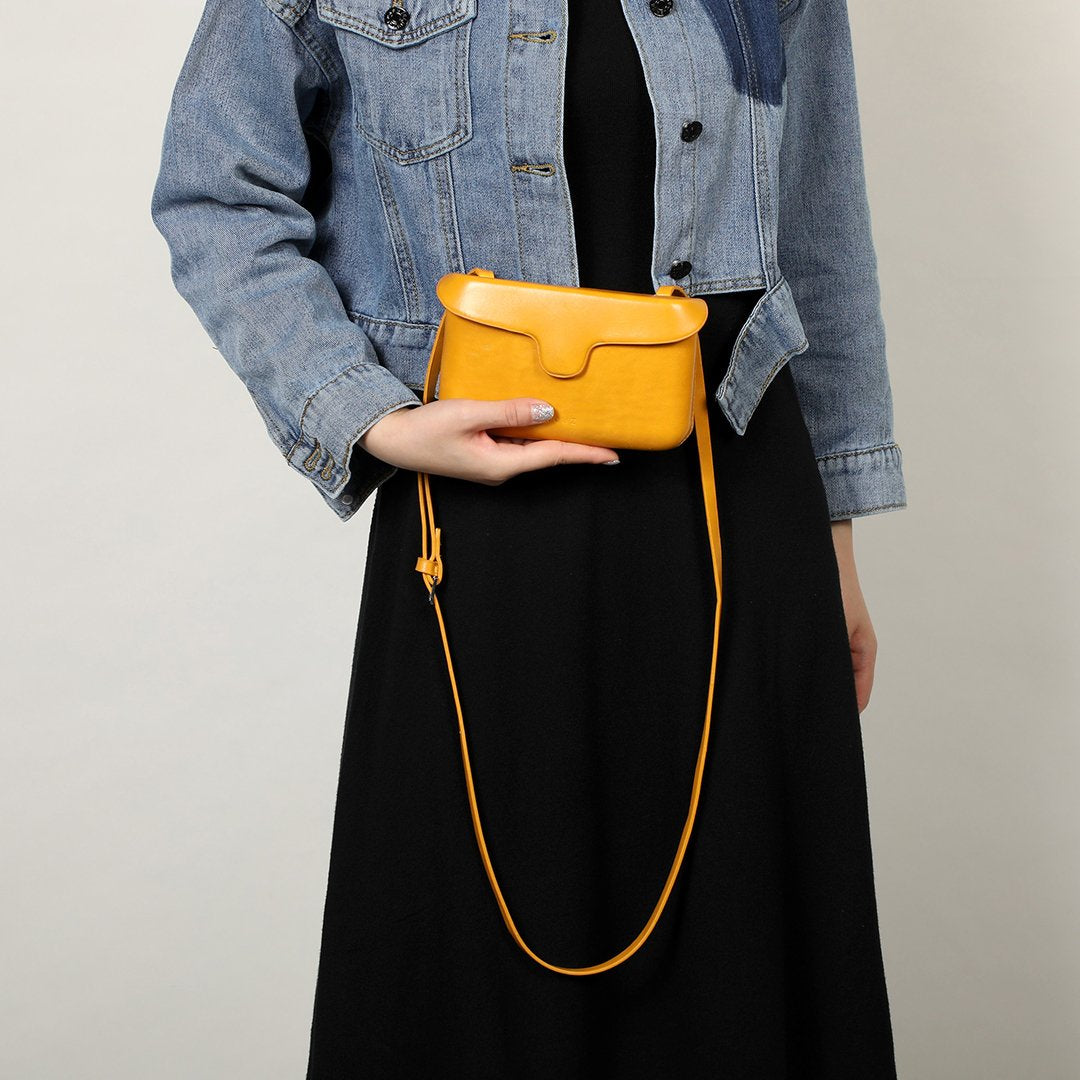 Streamlined PU leather crossbody bag