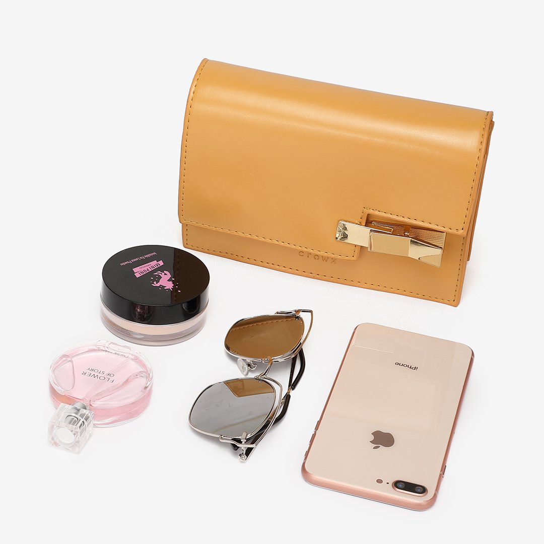 Metal clip-lock flap PU leather crossbody bag