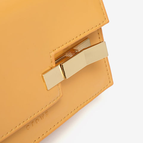 Metal clip-lock flap PU leather crossbody bag