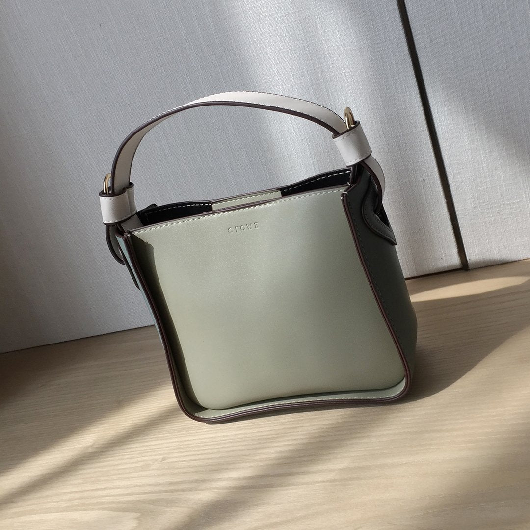 Minimalistic colourblock PU leather bucket bag