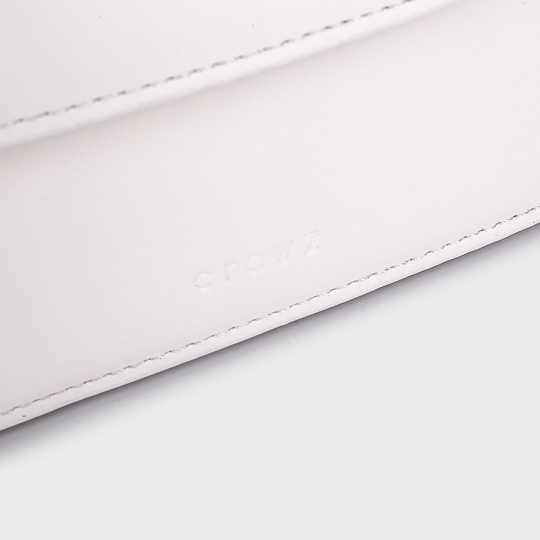 Minimalistic flap-style PU leather shoulder bag (With an extra strap)