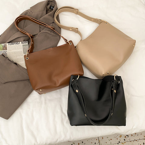 Minimalistic metal stud detail strap PU leather shoulder bag (2-in-1 set)