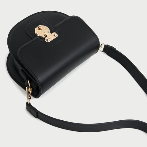 Elegant metal closure PU leather saddle crossbody bag