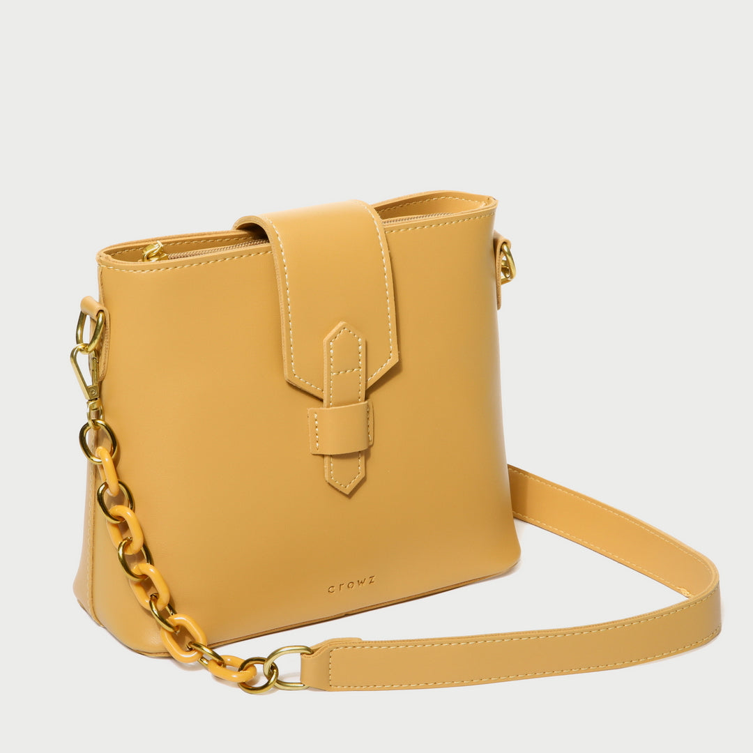 Contrast chained strap retro flap style PU leather crossbody bag