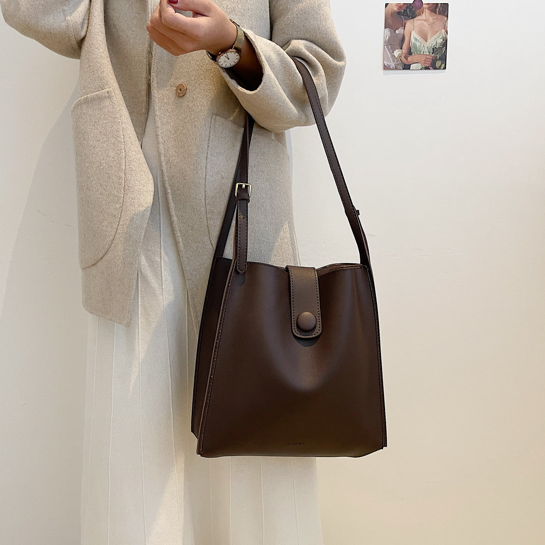 Stud strap detail practical interior PU leather shoulder bag
