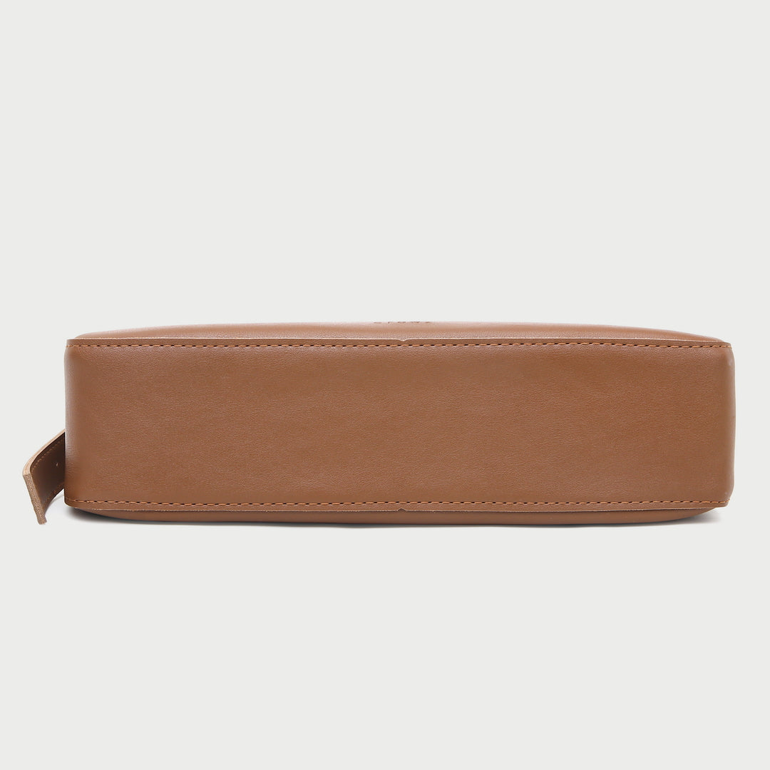 Strapped PU leather crossbodybag
