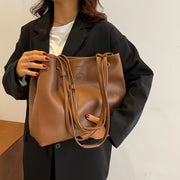 Roomy soft PU leather shoulder bag (2-in-1 style)