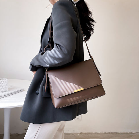 Metal hardware flap style PU leather crossbody bag