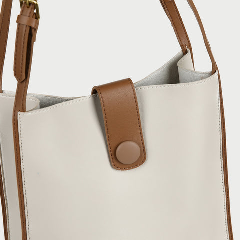 Stud strap detail practical interior PU leather shoulder bag
