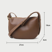 Minimalistic zipped PU leather shoulder bag
