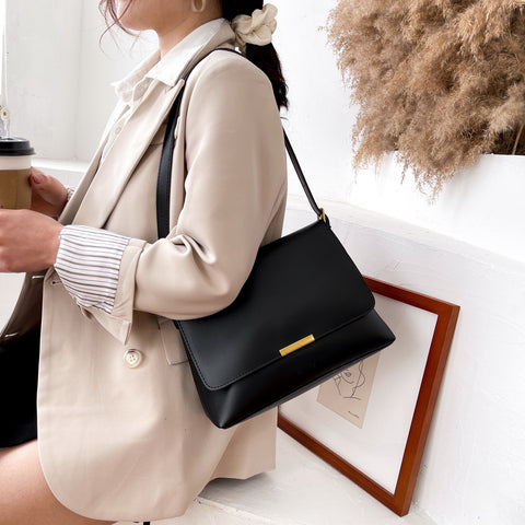Metal hardware flap style PU leather crossbody bag