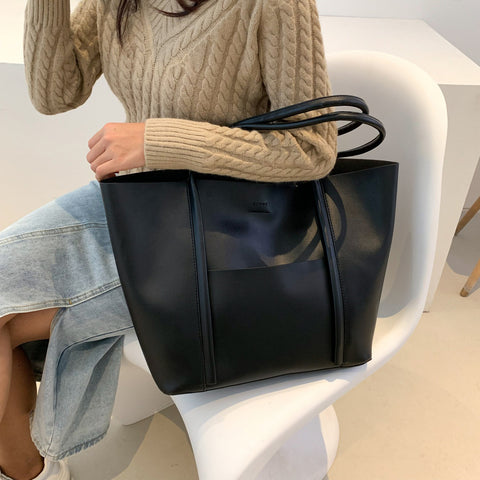 Minimalistic front pocket PU leather tote bag (2-in-1 set)