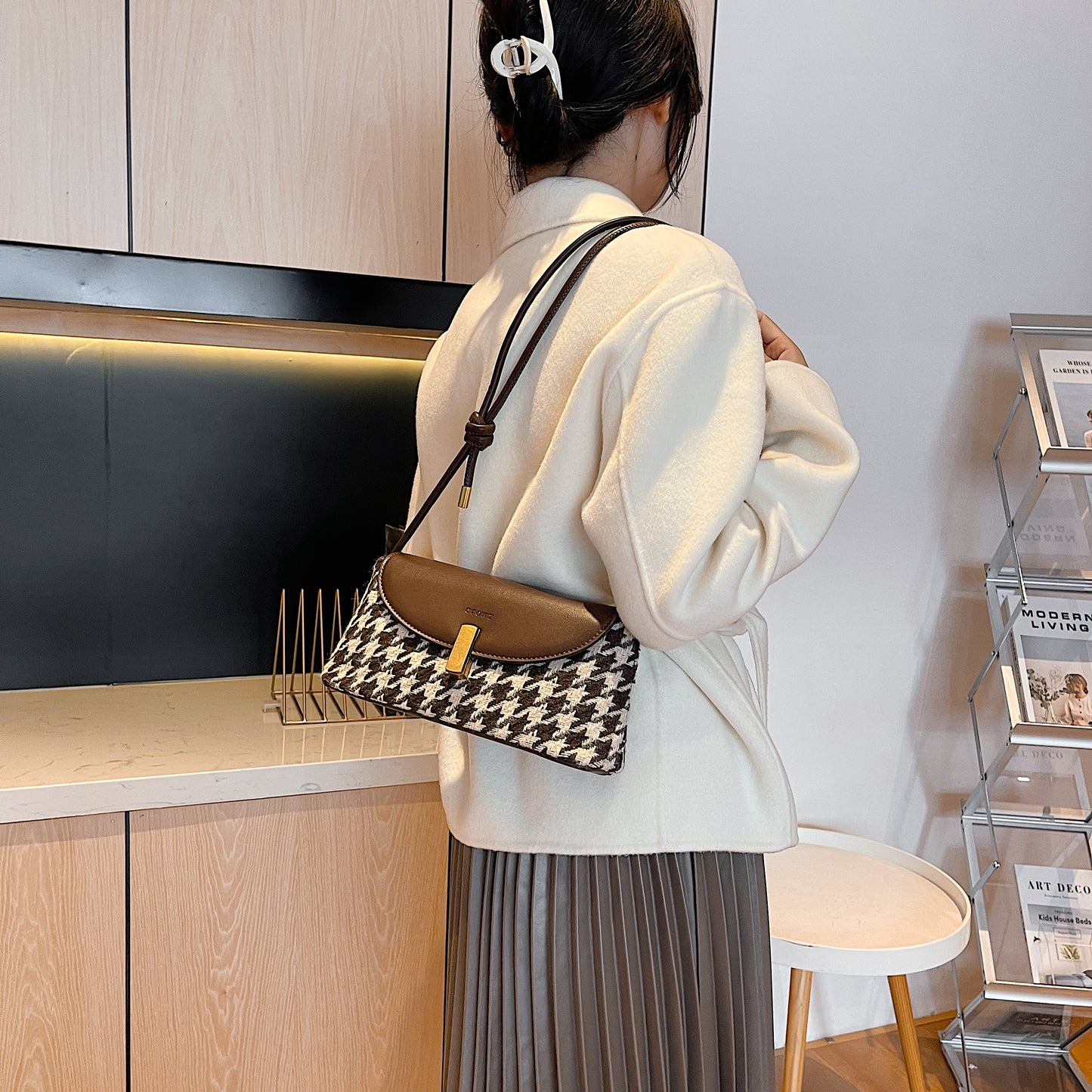 Metal clasp flap knotted strap PU leather shoulder bag