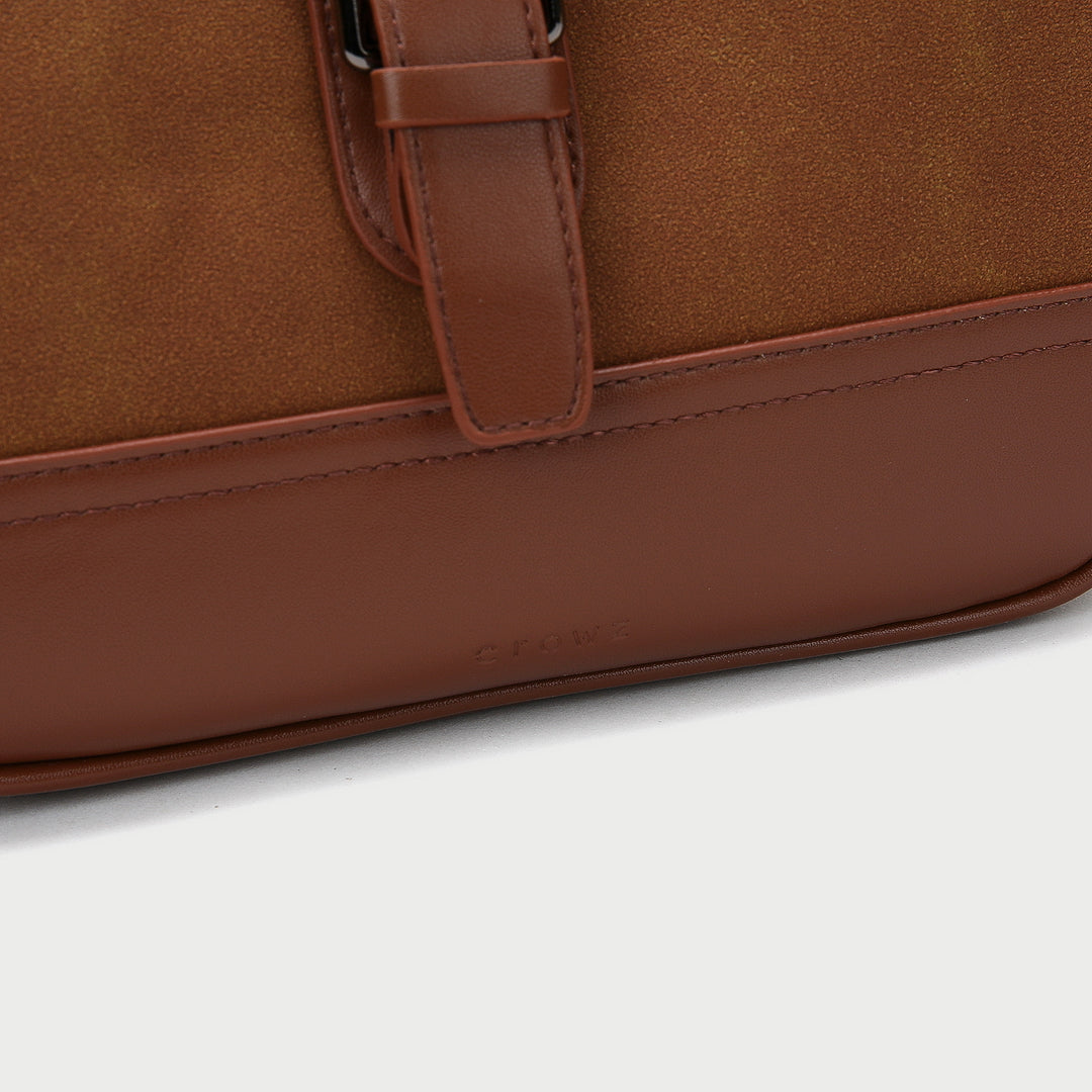 Retro classic saddle style buckle strap detail PU leather shoulder bag