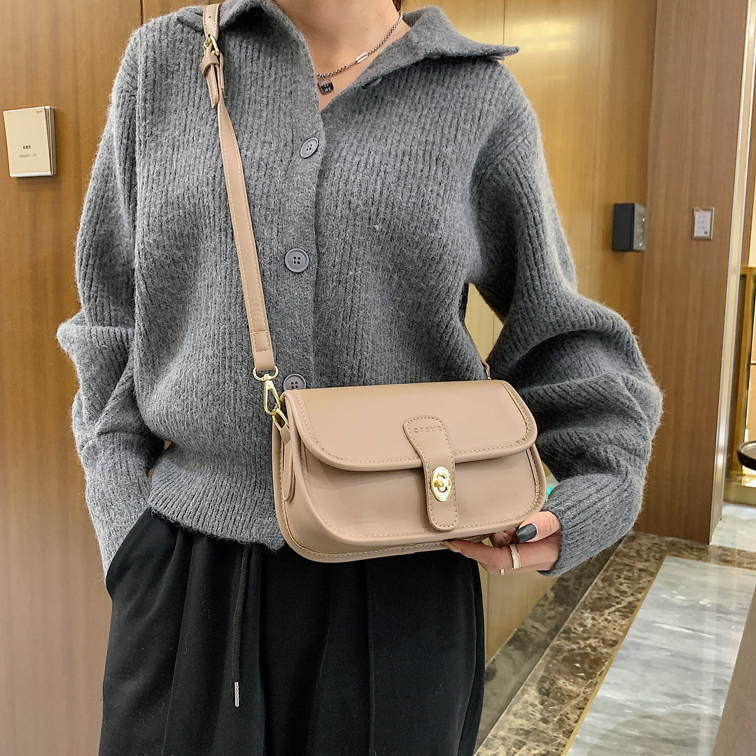 Metal turn-lock strap saddle style PU leather crossbody bag