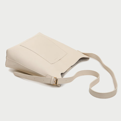 Minimalistic front pocket streamlined 2-in-1 PU leather bucket bag