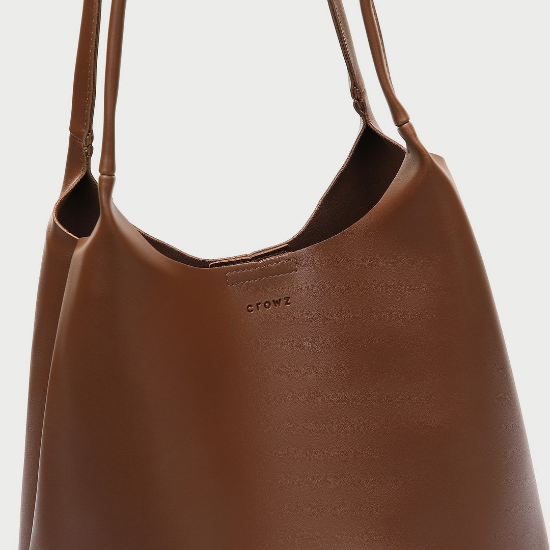 Minimalistic style PU leather shoulder bag (2-in-1 set)