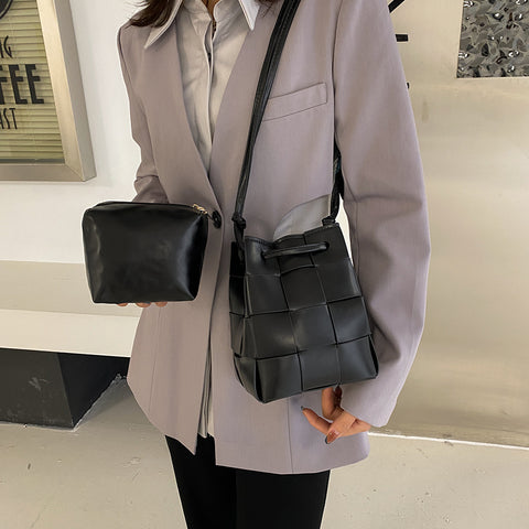 Woven PU leather bucket bag (2-in-1 set)