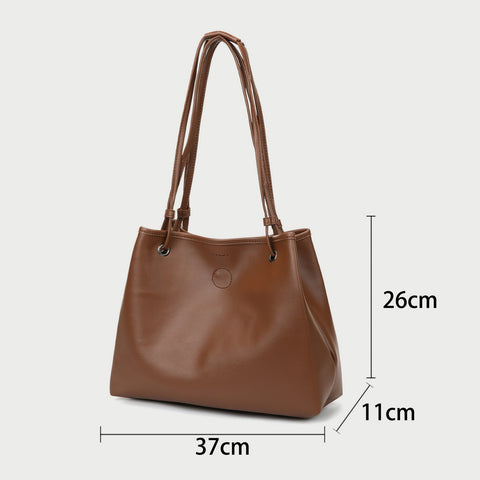 Roomy soft PU leather shoulder bag (2-in-1 style)
