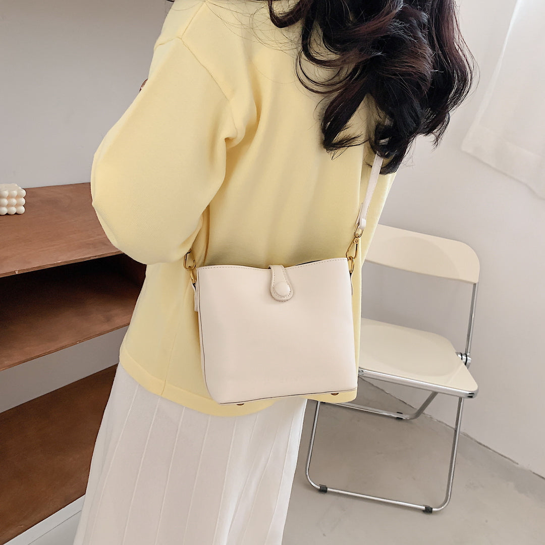 Modern strap style PU leather bucket bag