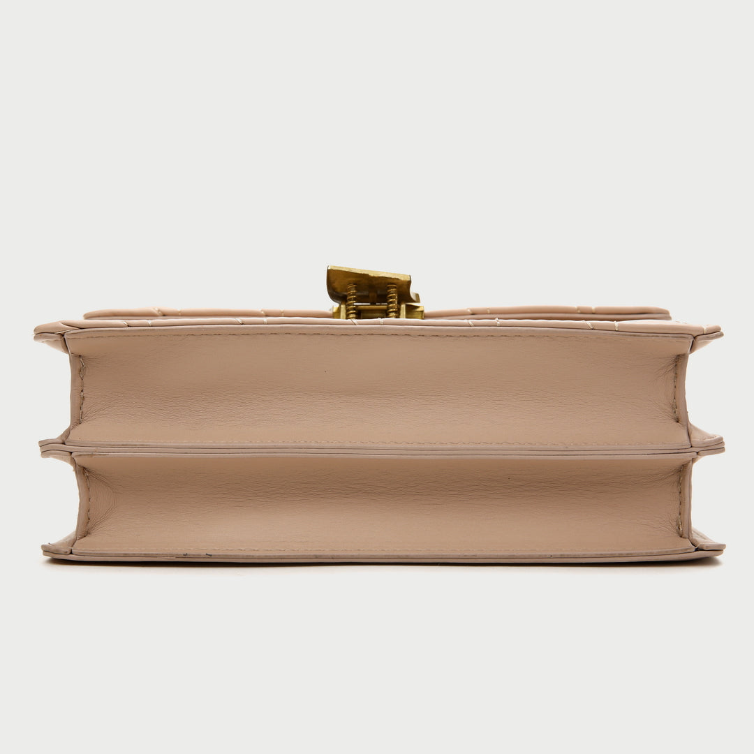Modern abstract metal closure quilted PU leather crossbody bag