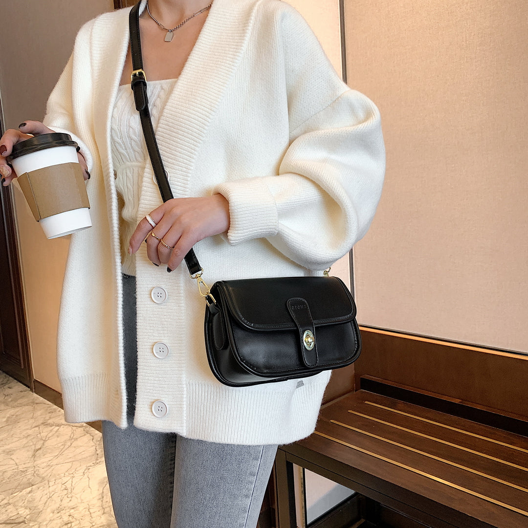 Metal turn-lock strap saddle style PU leather crossbody bag