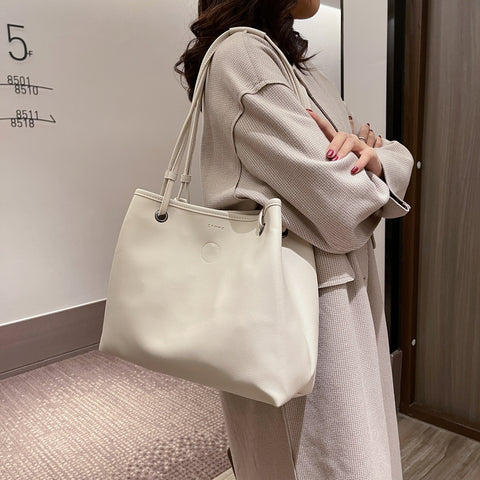 Roomy soft PU leather shoulder bag (2-in-1 style)
