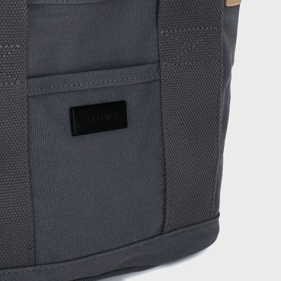 Structural interior multiple compartment canvas handbag