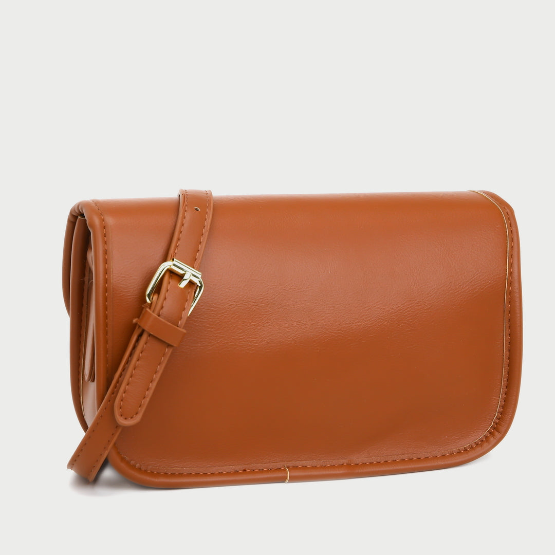 Metal turn-lock strap saddle style PU leather crossbody bag