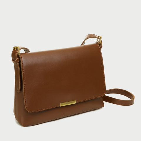 Metal hardware flap style PU leather crossbody bag