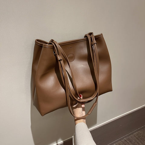 Roomy soft PU leather shoulder bag (2-in-1 style)