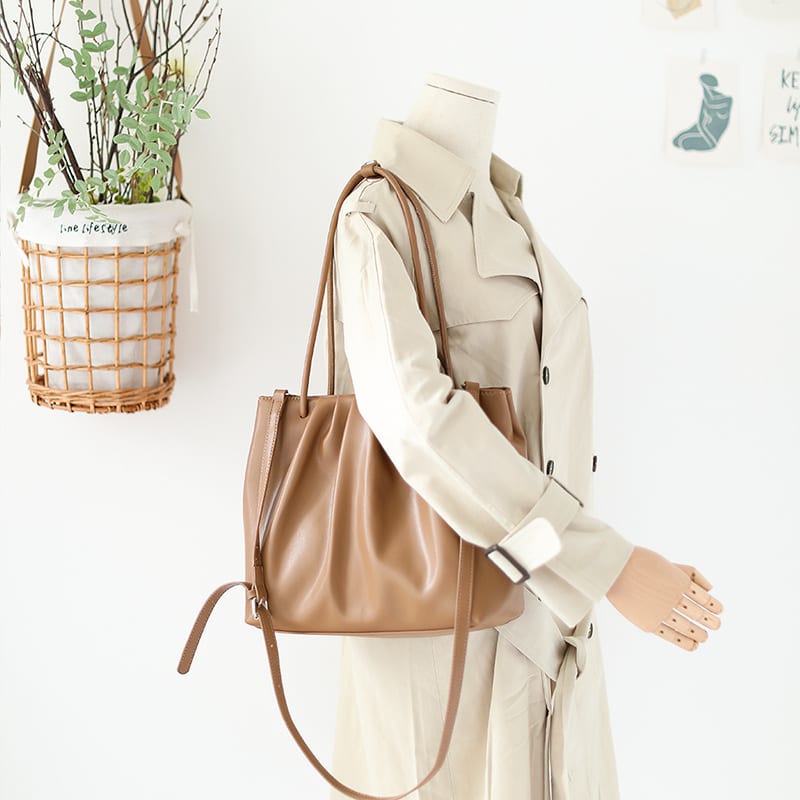 Ruched PU leather tote