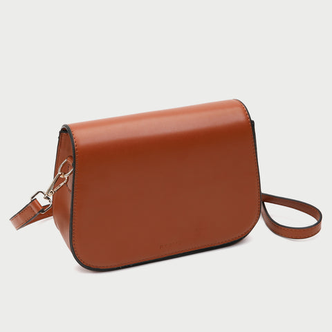 Minimalistic flap-style PU leather crossbody bag (With an optional strap)