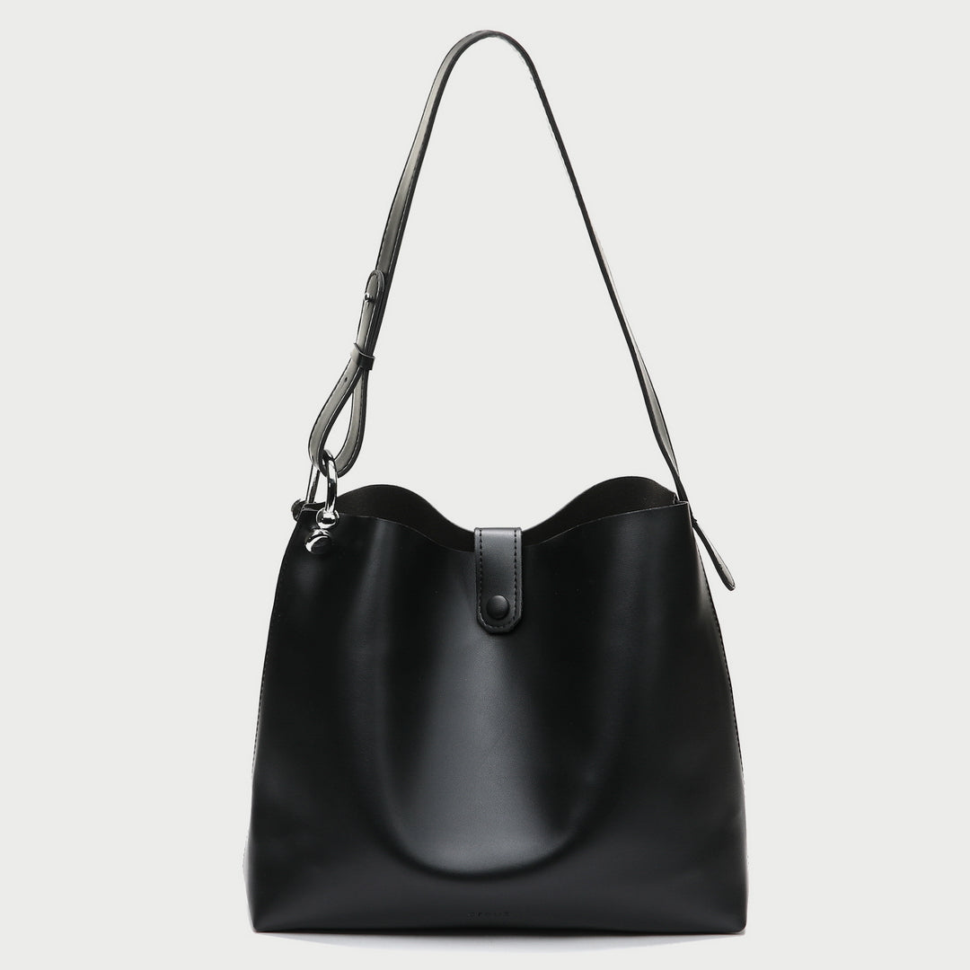 Timeless spacious PU leather shoulder bag