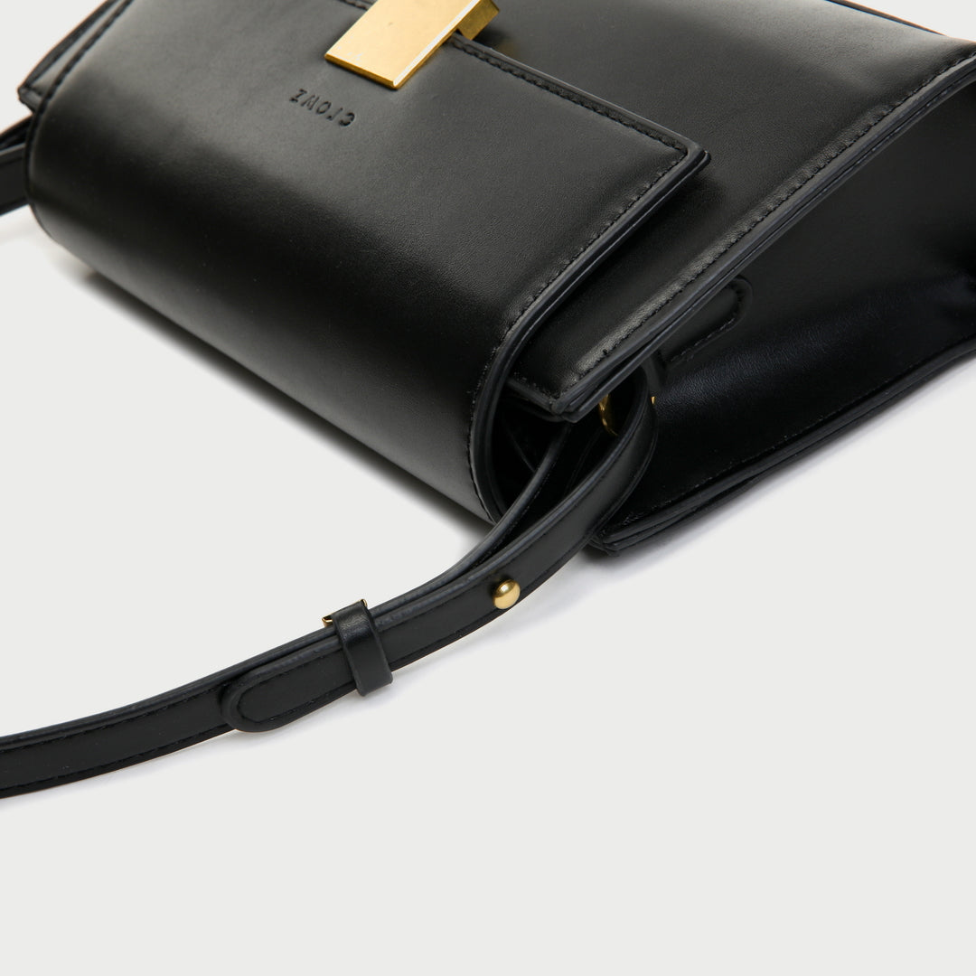 Square metal detail flap style chain strap PU Leather bag
