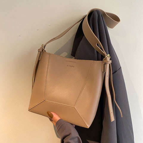 Double-strap detail shoulder strap PU leather bucket bag (2-in-1)