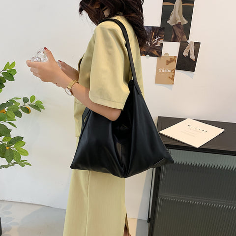 Minimalistic casual style soft PU leather hobo bag