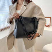 Roomy soft PU leather shoulder bag (2-in-1 style)