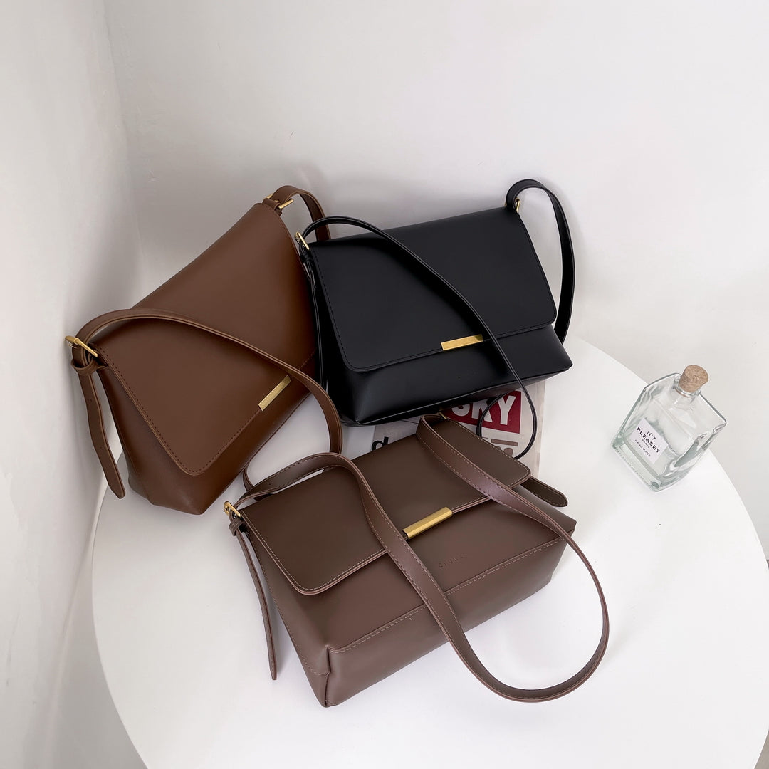 Metal hardware flap style PU leather crossbody bag
