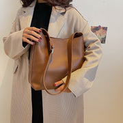 Minimalistic style adjustable shoulder strap PU leather bucket bag